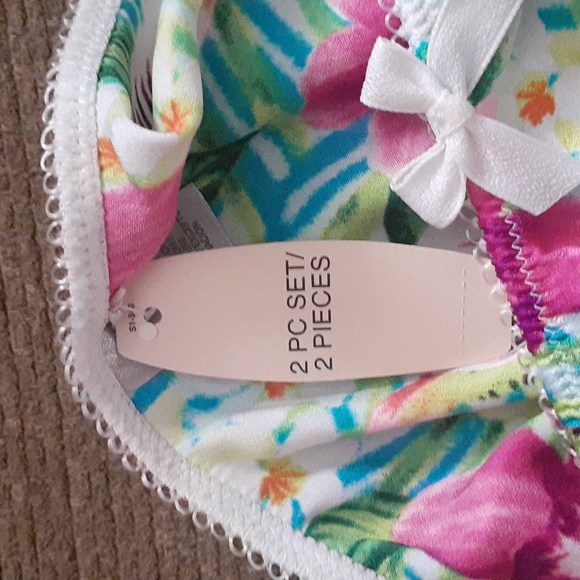 Victoria's Secret 2pc Camisole Set - Picture 6 of 9